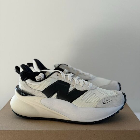 Figs New Balance 3447 in Cream, Size 8.5 - Picture 3 of 11